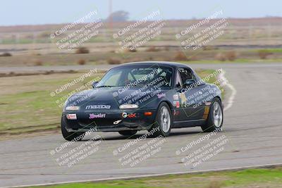 media/Jan-15-2023-CalClub SCCA (Sun) [[40bbac7715]]/Group 7/Qualifying (Sweeper)/